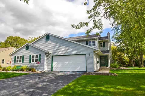 w196n11406 Shadow Wood #2, Germantown, WI 53022