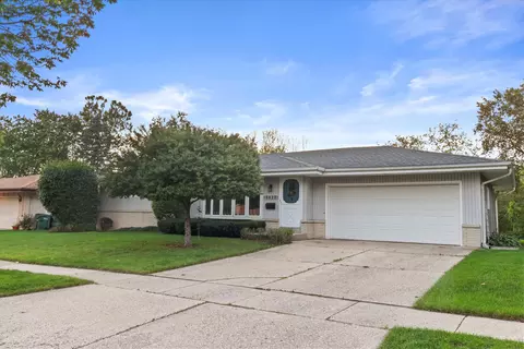 5830 Lakeview, Greendale, WI 53129
