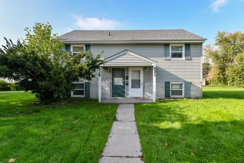 829 Sandra #831, Racine, WI 53403