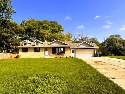 3233 72nd, Somers, WI 53144