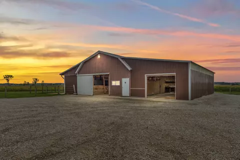 1319 E Robincrest, Elkhorn, WI 53121