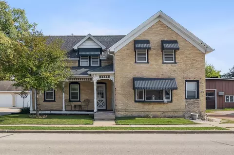 314 Kettle Moraine, Slinger, WI 53086