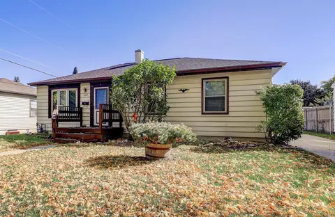 4466 S New York, Saint Francis, WI 53235