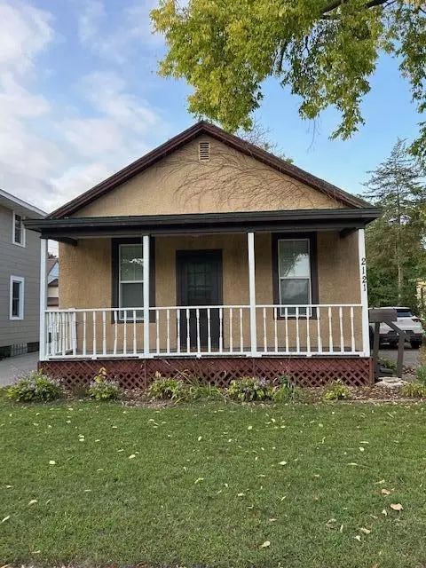 2121 Market, La Crosse, WI 54601