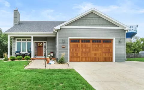 1008 Cumberland, Lake Geneva, WI 53147