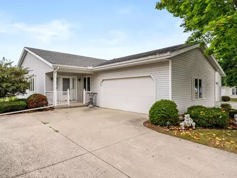 1900 Kellner #502, Manitowoc, WI 54220