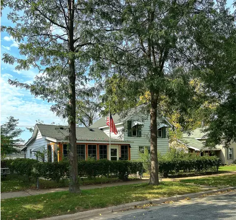 1633 Avon, La Crosse, WI 54603