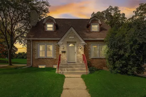 342 S 9th, West Bend, WI 53095