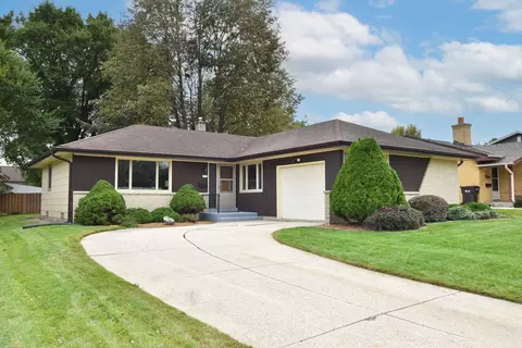 1717 Cedar, South Milwaukee, WI 53172
