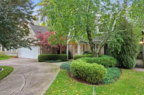 4114 N N Lk, Shorewood, WI 53211