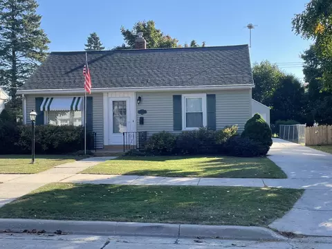 1325 N 9th, Manitowoc, WI 54220