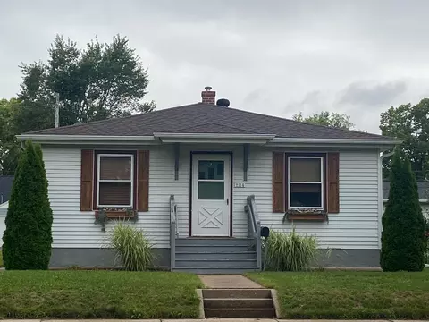 2114 E La, La Crosse, WI 54601