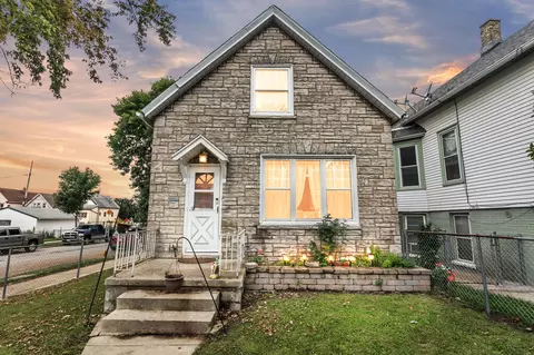 2491 S 8th, Milwaukee, WI 53215
