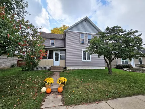 419 3rd #419 1/2, La Crescent, MN 55947