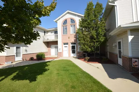 1301 College #2C, South Milwaukee, WI 53172