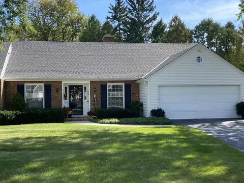 911 W Cedar Rdg #5B, Mequon, WI 53092