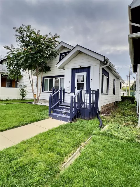1507 S 60th, West Allis, WI 53214