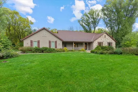 n74w22288 Alta Vis, Lisbon, WI 53089
