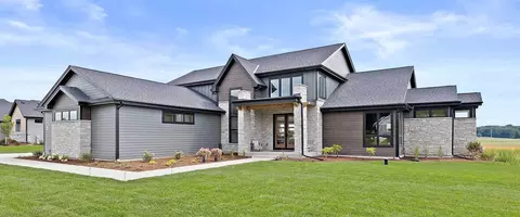 w278n6080 Serenity, Sussex, WI 53089