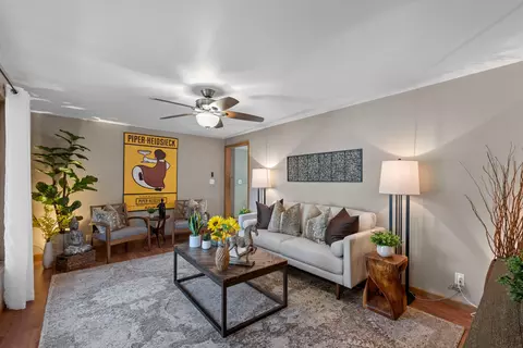 913 Western, Waukesha, WI 53188