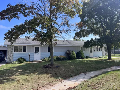 907 Parkway #909, Two Rivers, WI 54241