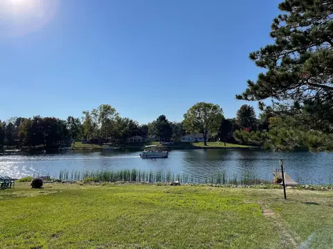 n9143 Red Fox Lane, Neshkoro, WI 54960