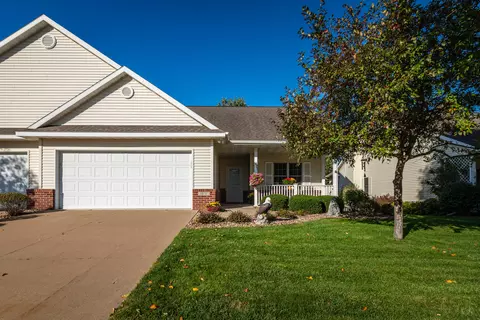 1631 Pine Rdg, Onalaska, WI 54650