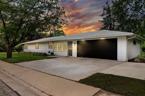 1240 Center, Lake Geneva, WI 53147