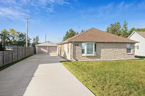 2936 Memorial, Two Rivers, WI 54241