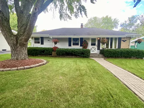 1102 Birch, Waukesha, WI 53188