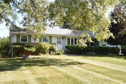 11638 N Country, Mequon, WI 53092