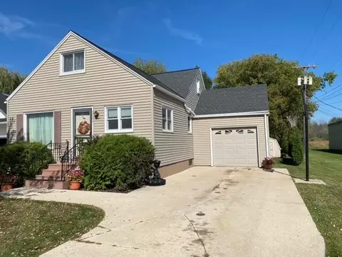 3004 Menasha, Manitowoc, WI 54220