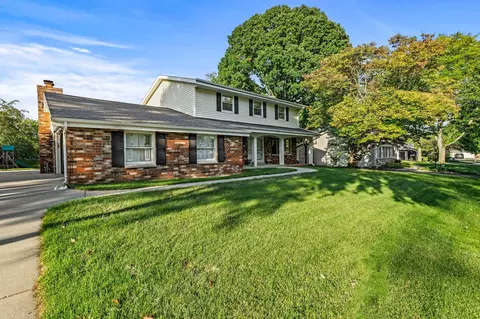 8818 Garden, Greendale, WI 53129