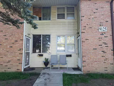 9125 W Allyn #F, Milwaukee, WI 53224