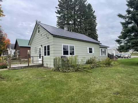 608 5th, Goodman, WI 54125