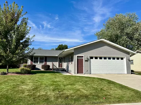 1924 Andrea, Manitowoc, WI 54220