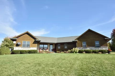 5630 Country Mdws, Wayne, WI 53010