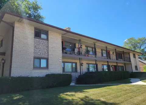 10413 W Hampton, Milwaukee, WI 53225