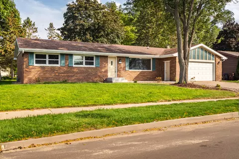 512 8th, Onalaska, WI 54650