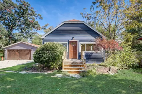 w1099 Crocus Road, Bloomfield, WI 53128