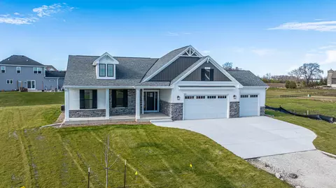 9697 S Bergamont, Franklin, WI 53132