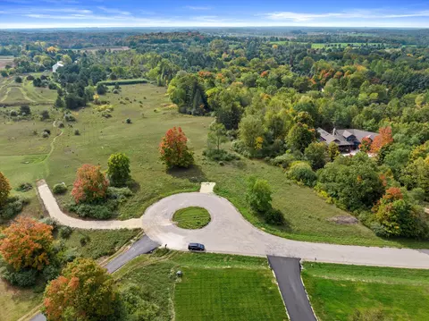 3443 Tamarack, Saukville, WI 53080