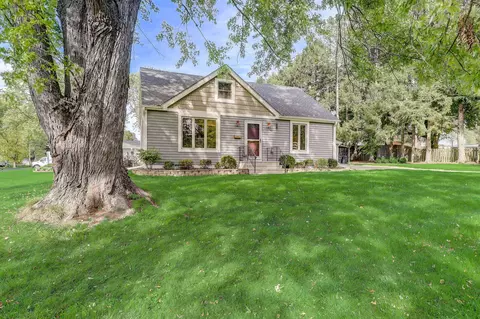 320 Meacham, Mukwonago, WI 53149