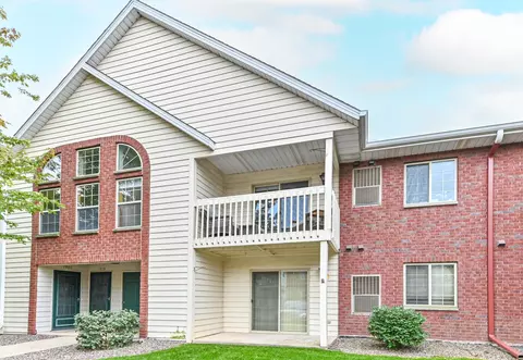 1976 Parknoll, Port Washington, WI 53074