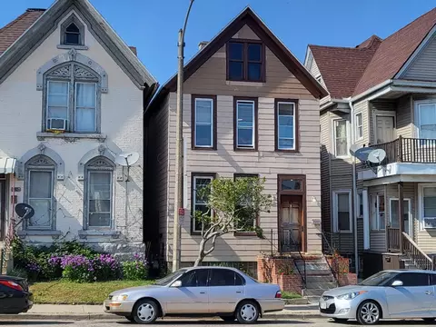 924 W Walker, Milwaukee, WI 53204