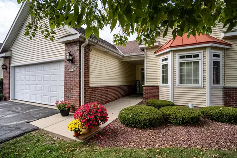 5237 S Acorn, Greenfield, WI 53221