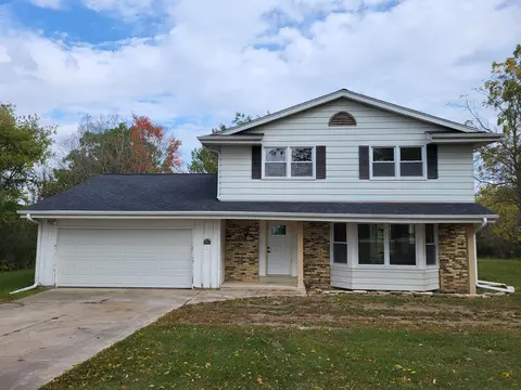 1195 Tally Ho, Hubertus, WI 53033