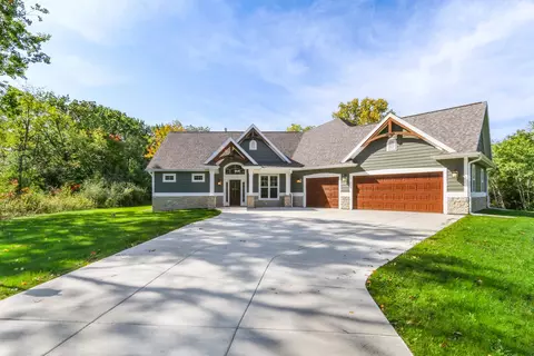 n6255 Oak Ridge Court, Lafayette, WI 53121