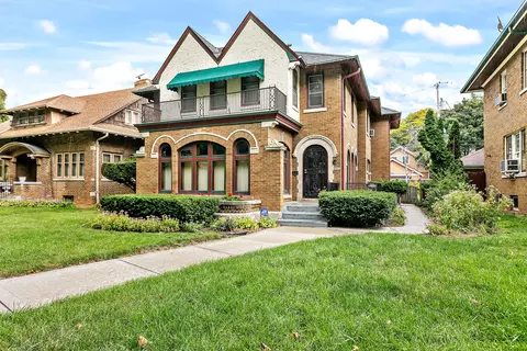 2842 N Grant, Milwaukee, WI 53210