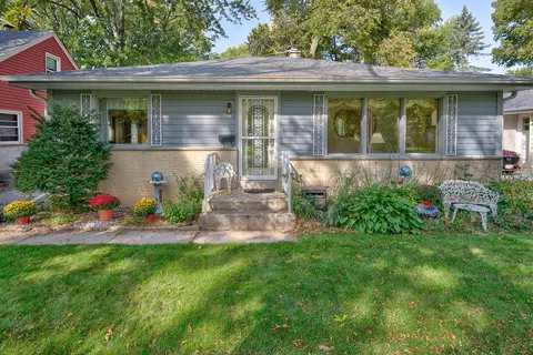 5741 N River Frst, Glendale, WI 53209